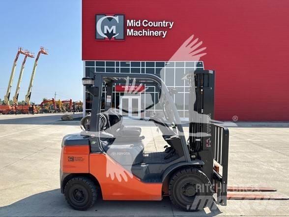 Toyota 8FGU25 Diesel Forklifts