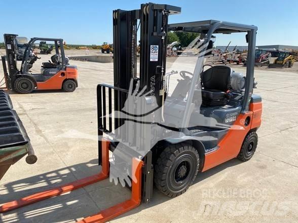 Toyota 8FGU25 Diesel Forklifts