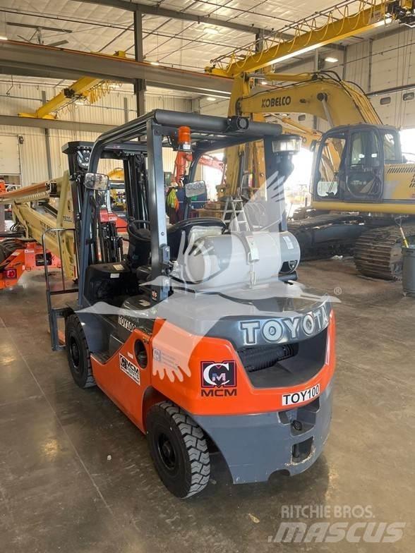 Toyota 8FGU25 Diesel Forklifts