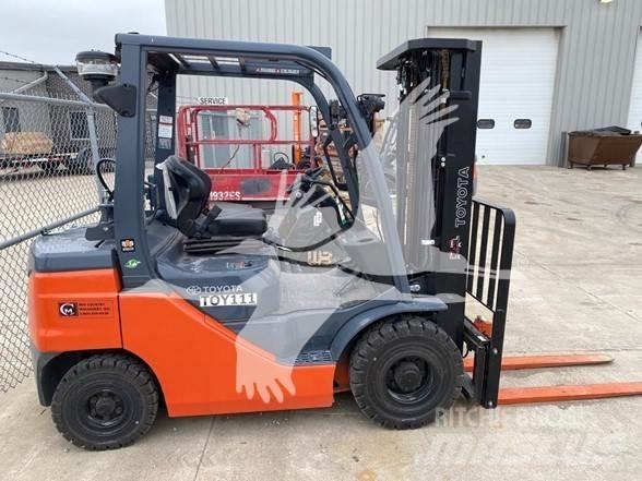 Toyota 8FGU25 Diesel Forklifts