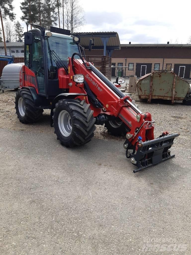 Schäffer 4670 T Multi purpose loaders