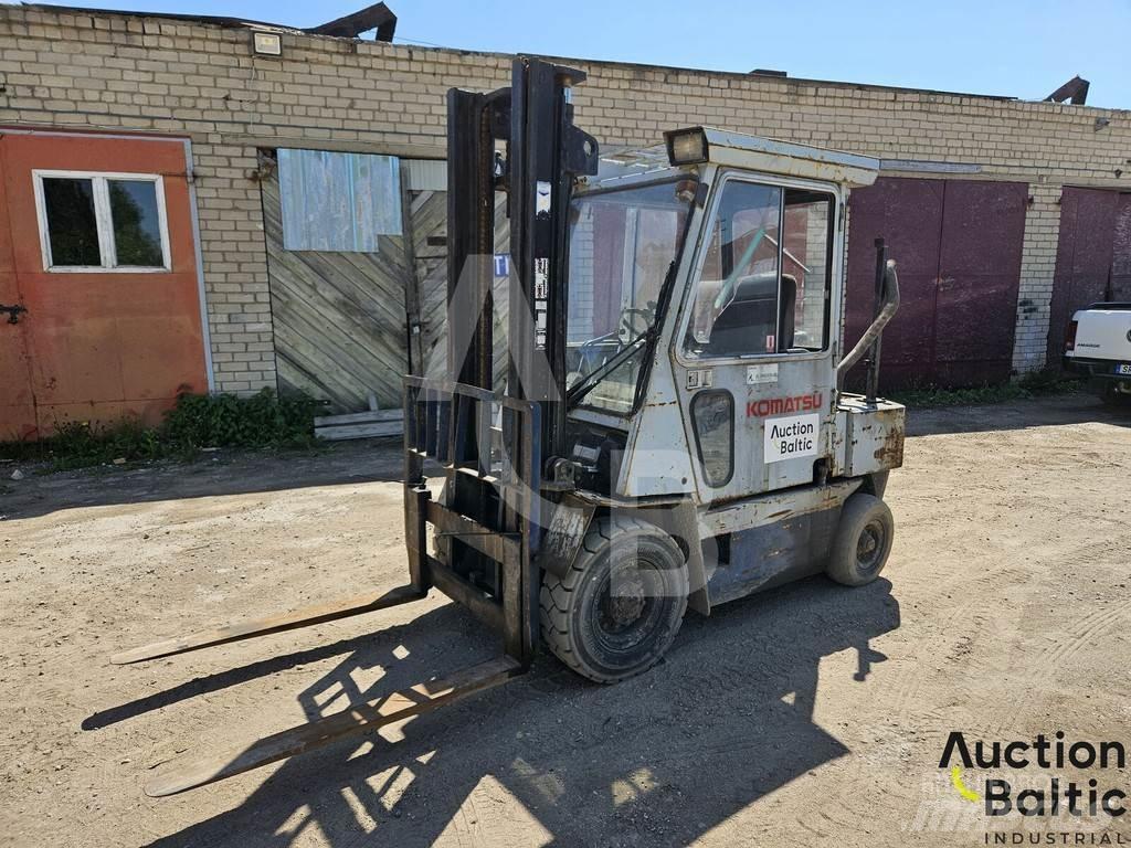 Komatsu XR-25D Diesel Forklifts