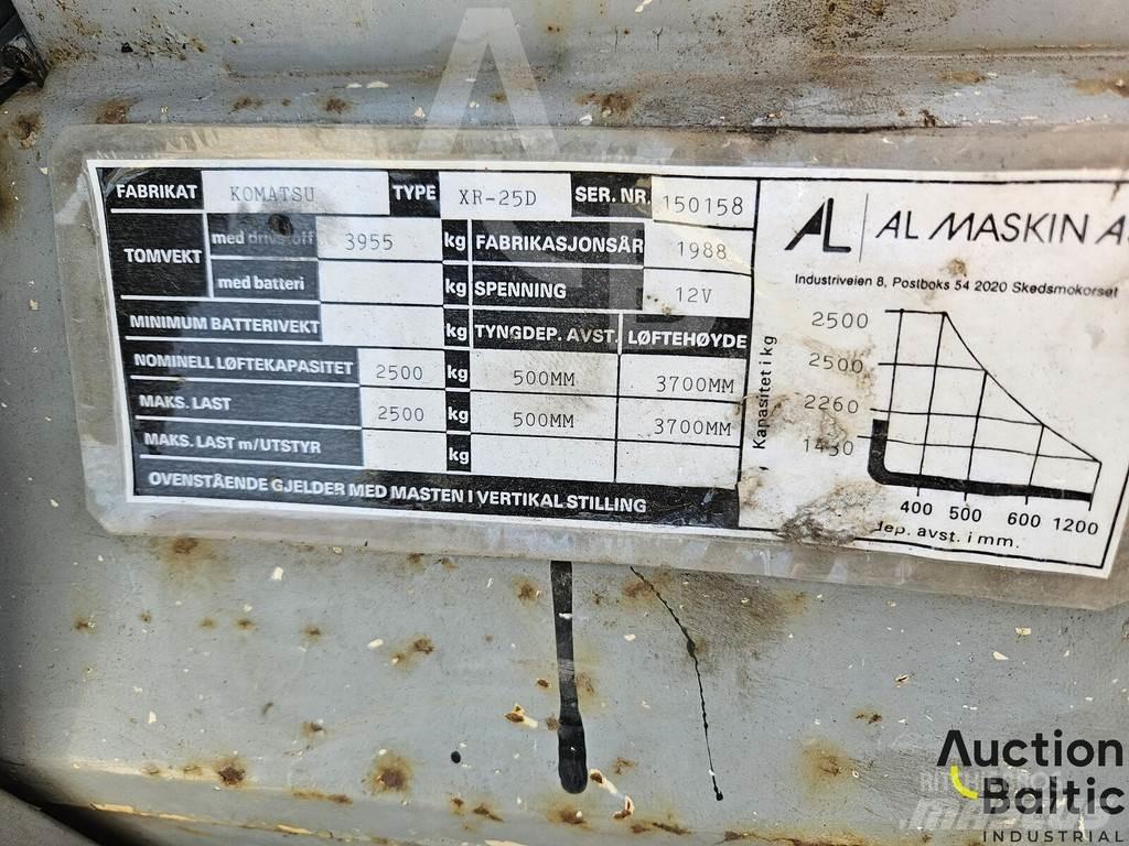 Komatsu XR-25D Diesel Forklifts