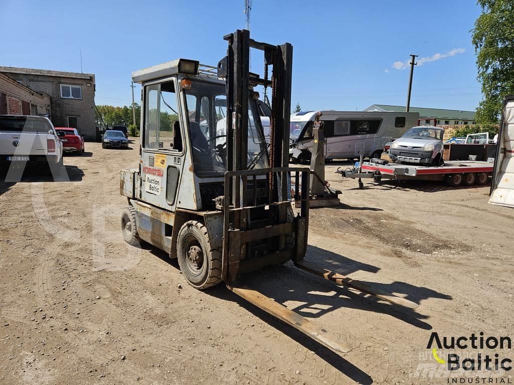Komatsu XR-25D Diesel Forklifts