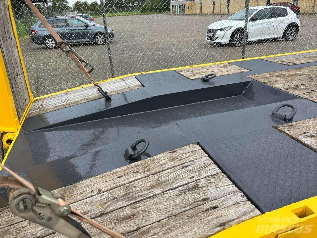  Mtdk 2008 Lowboy trailer
