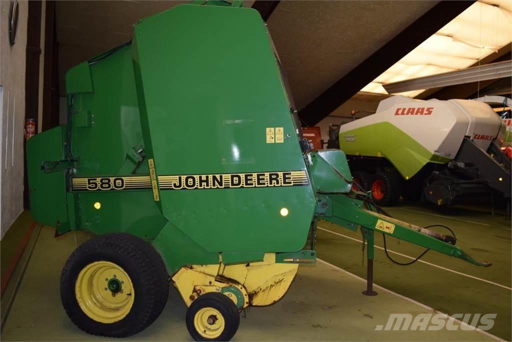 John Deere 580 Round Balers