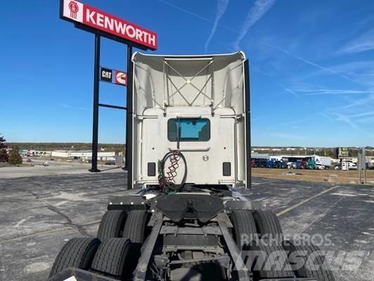 Kenworth T 680 Conventional Trucks / Tractor Trucks