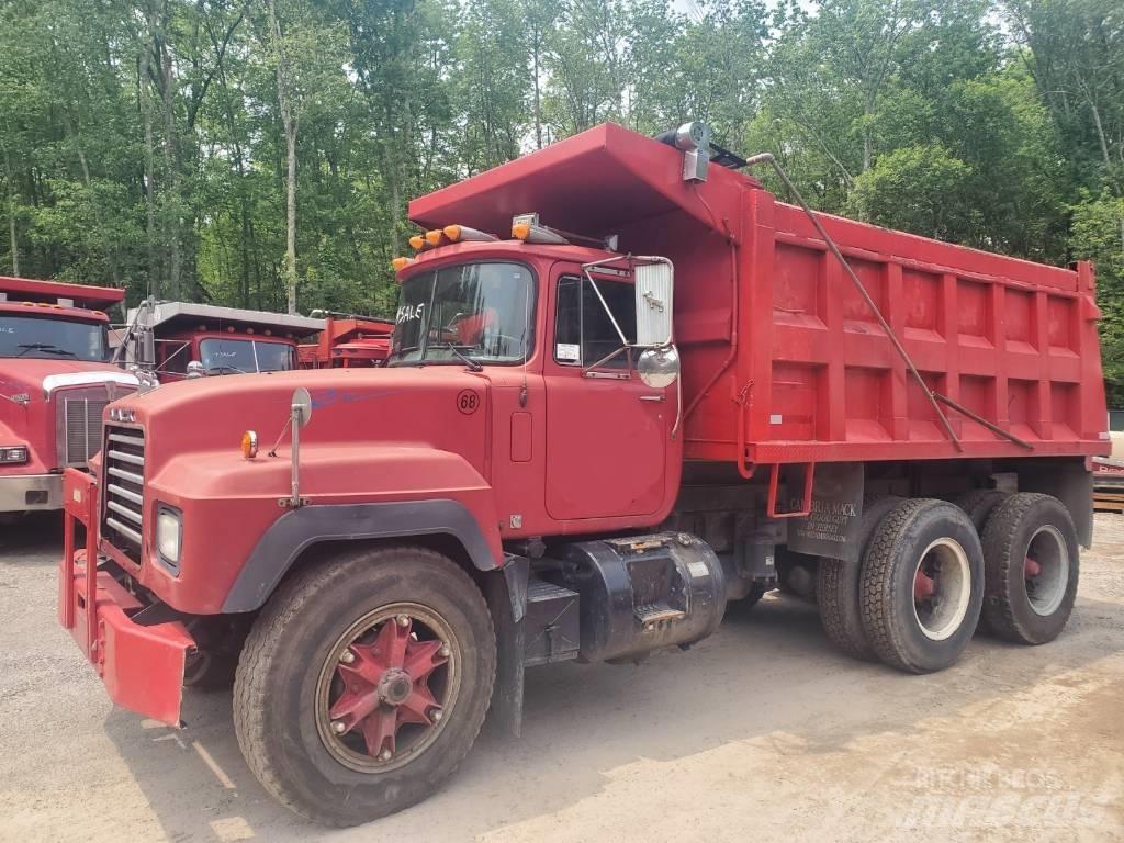 Mack RD690SX Dump Trucks
