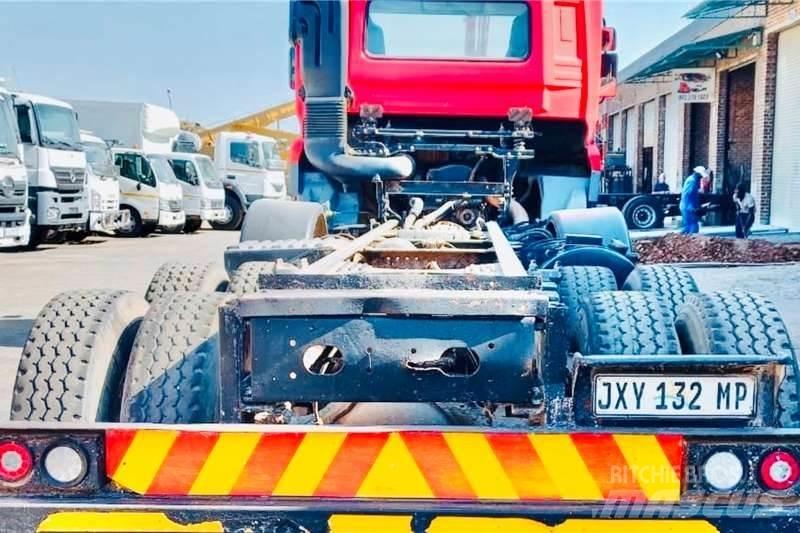 UD CGE 370 8x4 Other Trucks