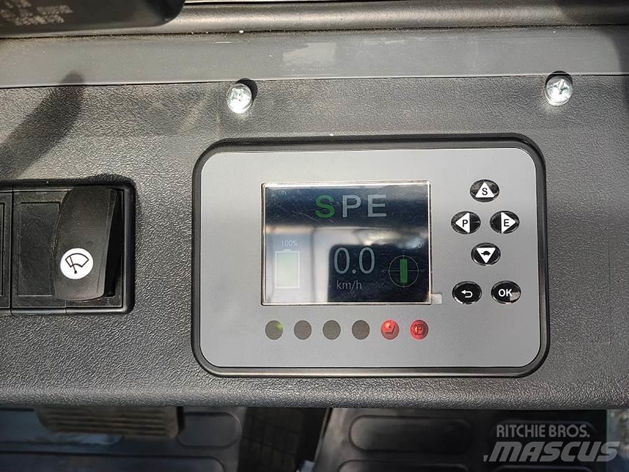 Lonking LG25B Electric Forklifts