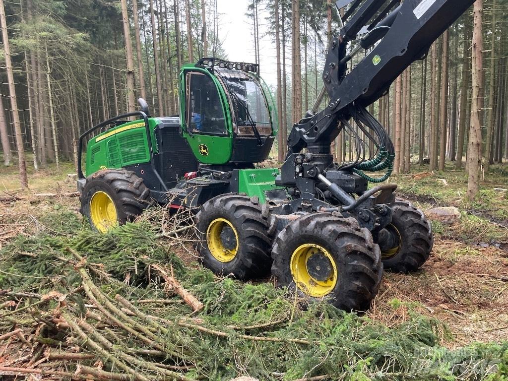 John Deere 1470 G Harvesters