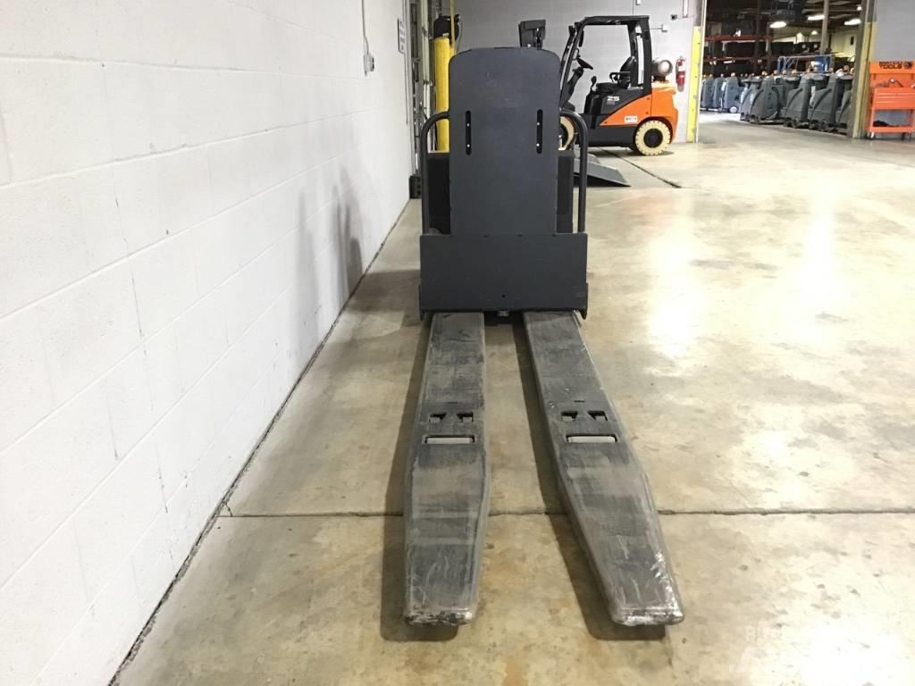 Raymond 8510 Pallet Truck