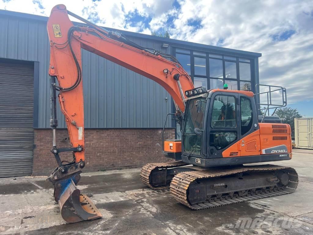 Doosan DX 140 LC Crawler excavators