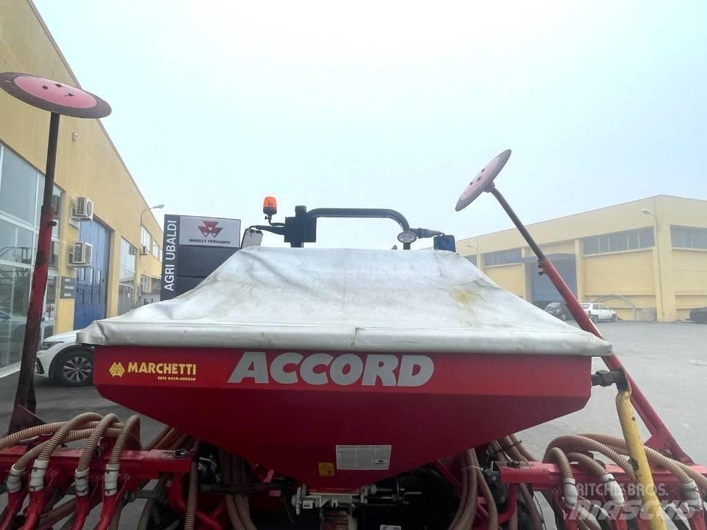 Accord DL 45 Farm Drills