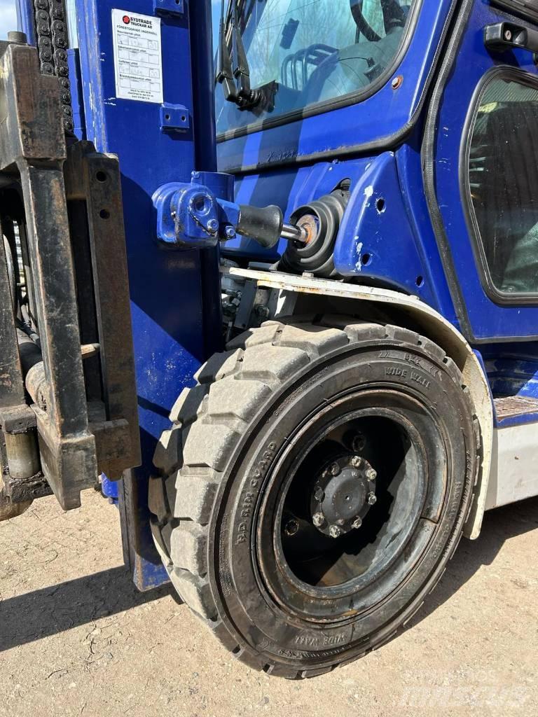 Komatsu FD 30 T-14 Diesel Forklifts