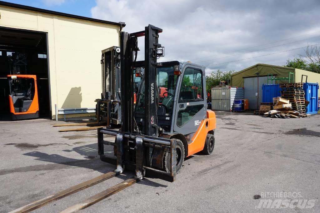 Toyota 02-8FDF30 Diesel Forklifts
