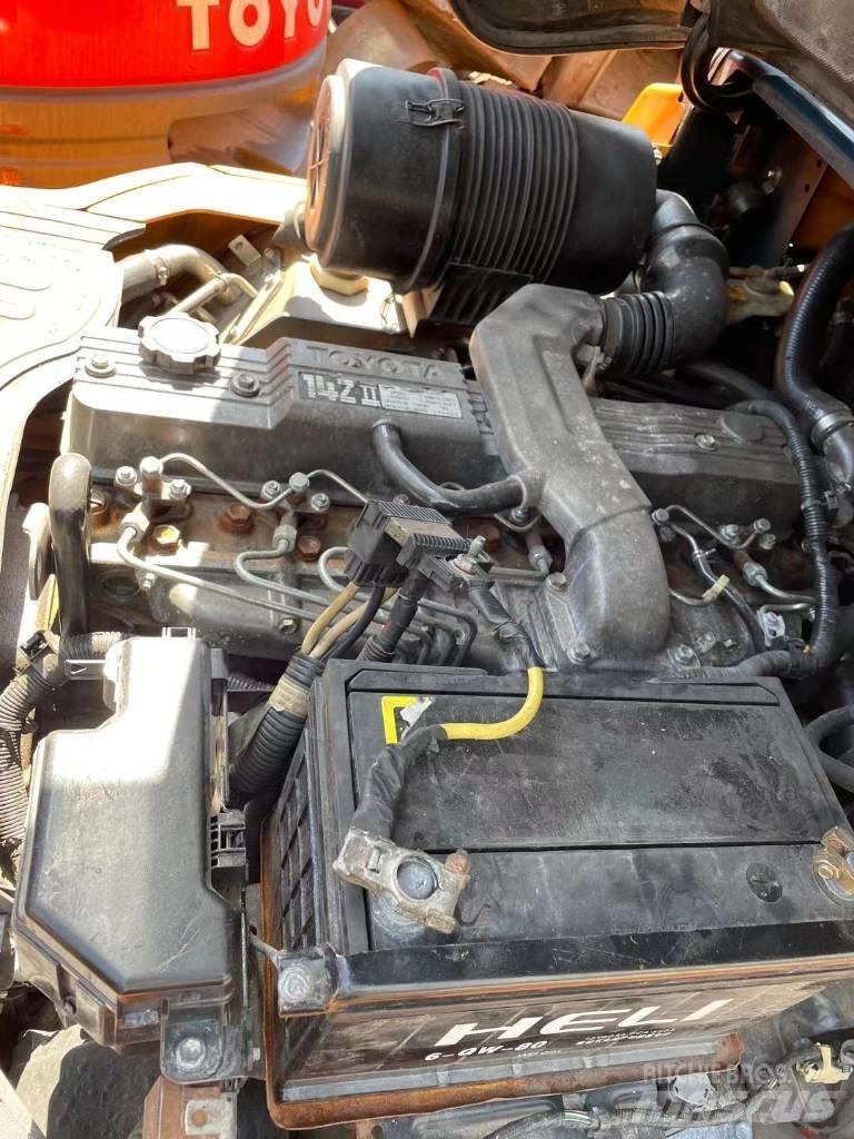 Toyota 5 ton Diesel Forklifts