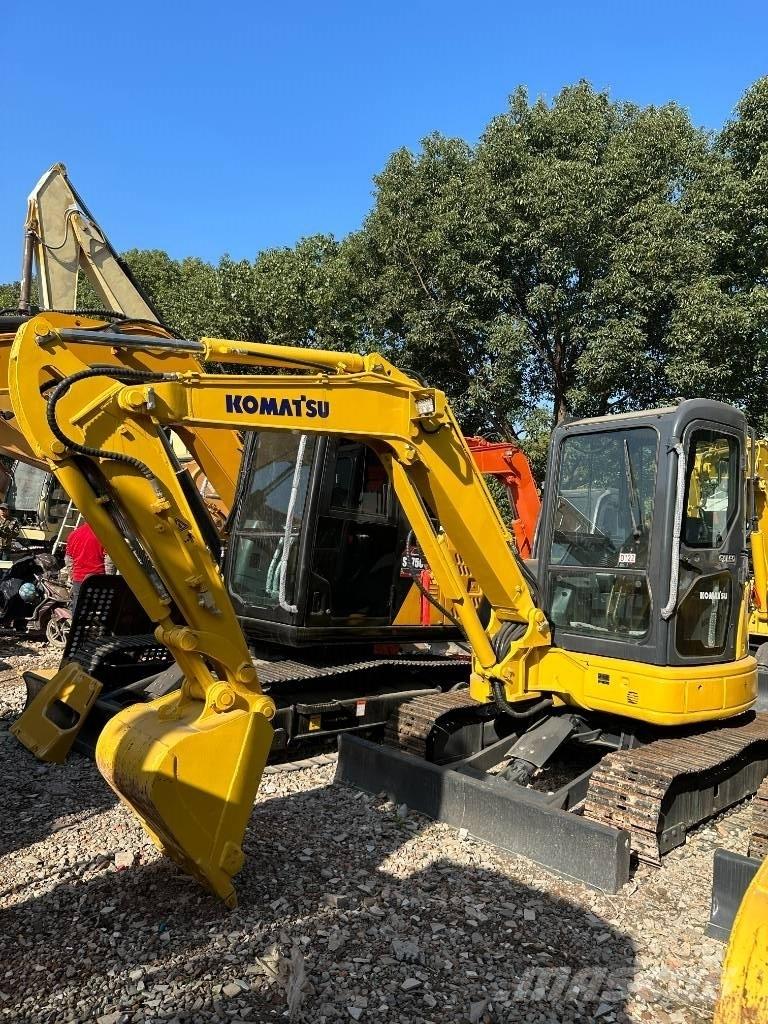 Komatsu PC 40 Crawler Excavators