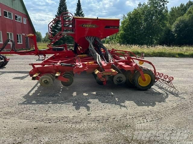 Väderstad RapidA800S Farm Drills