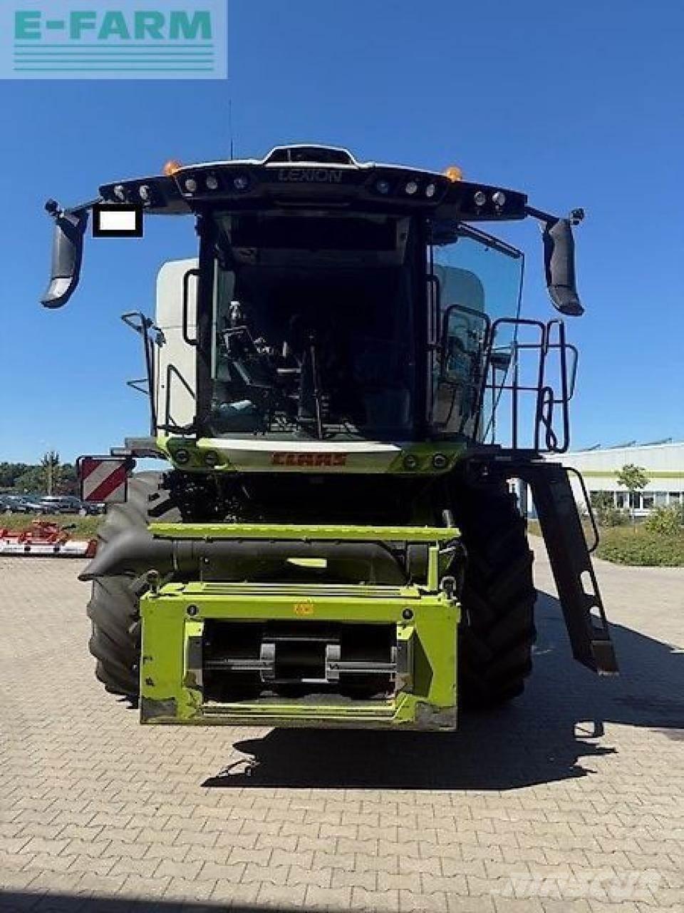 CLAAS lexion 7700 Combine Harvesters