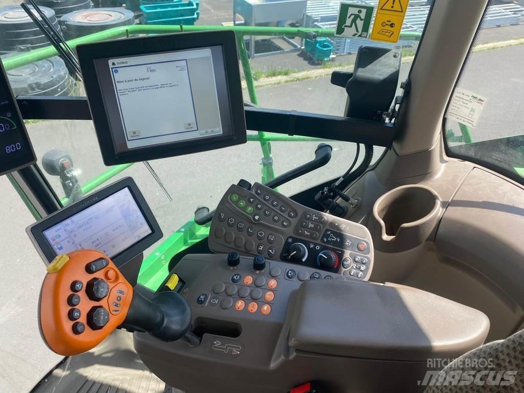 John Deere 8200 Forage Harvester