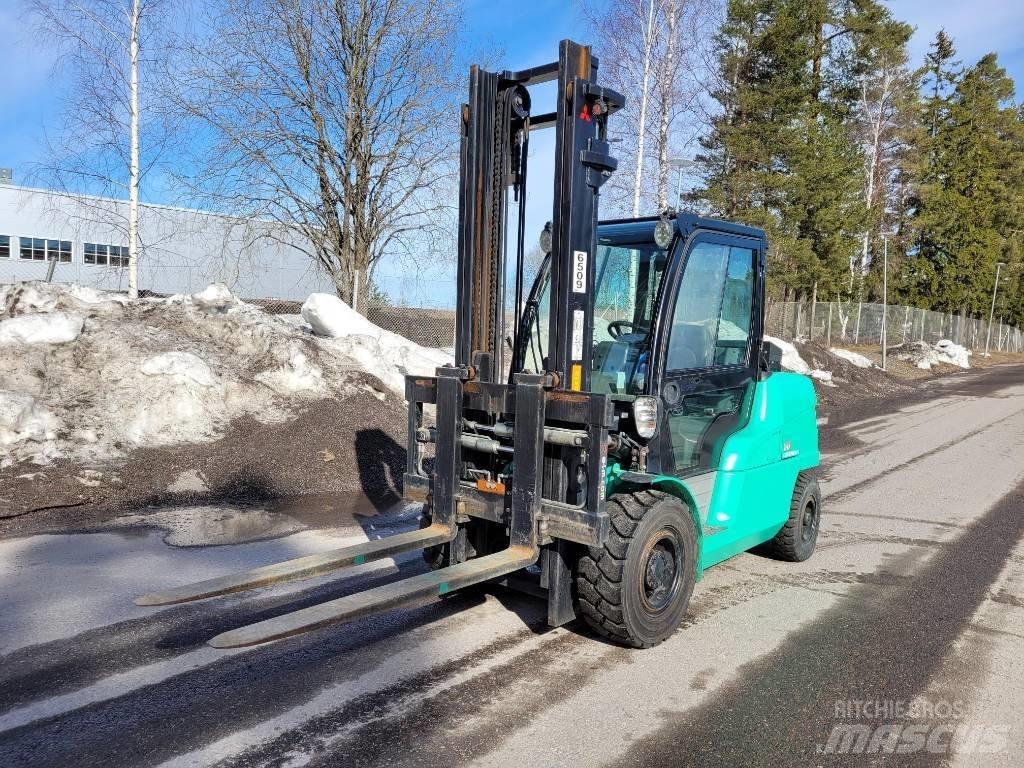 Mitsubishi FD50N Diesel Forklifts