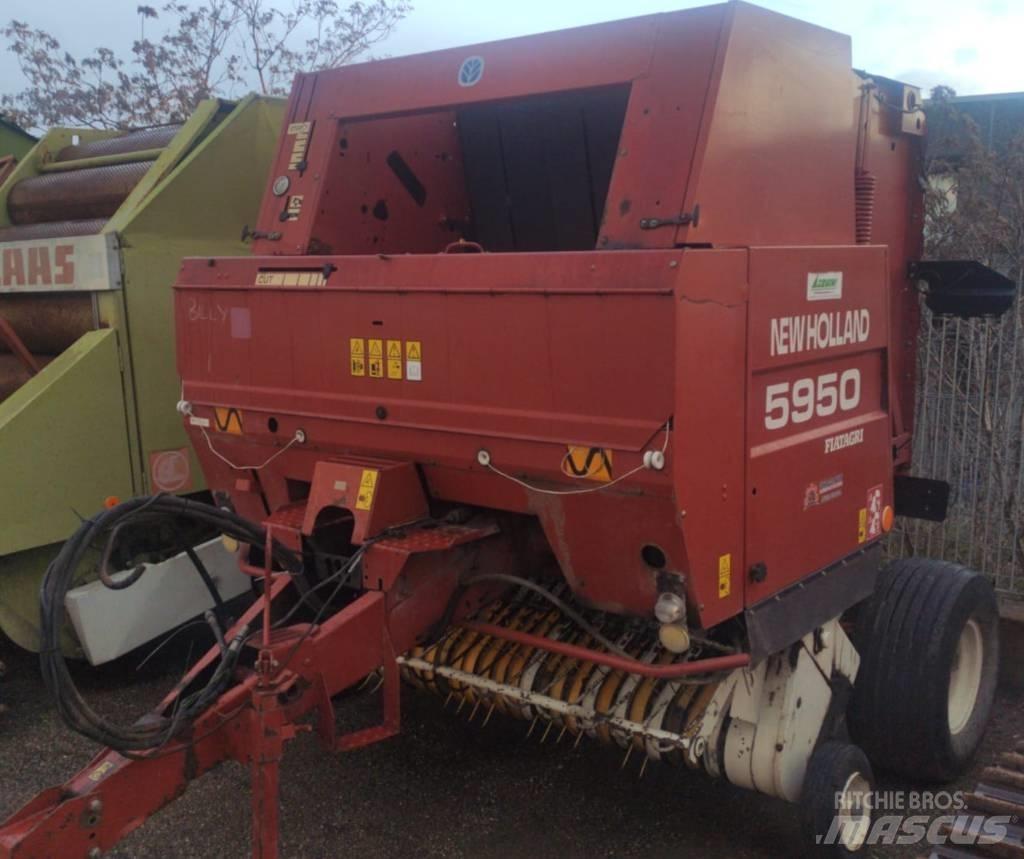 New Holland 5950 Round Balers