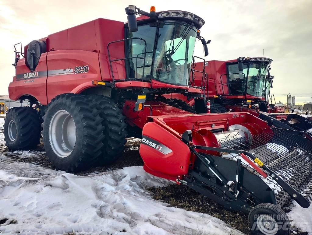 CASE 8230 Combine Harvesters