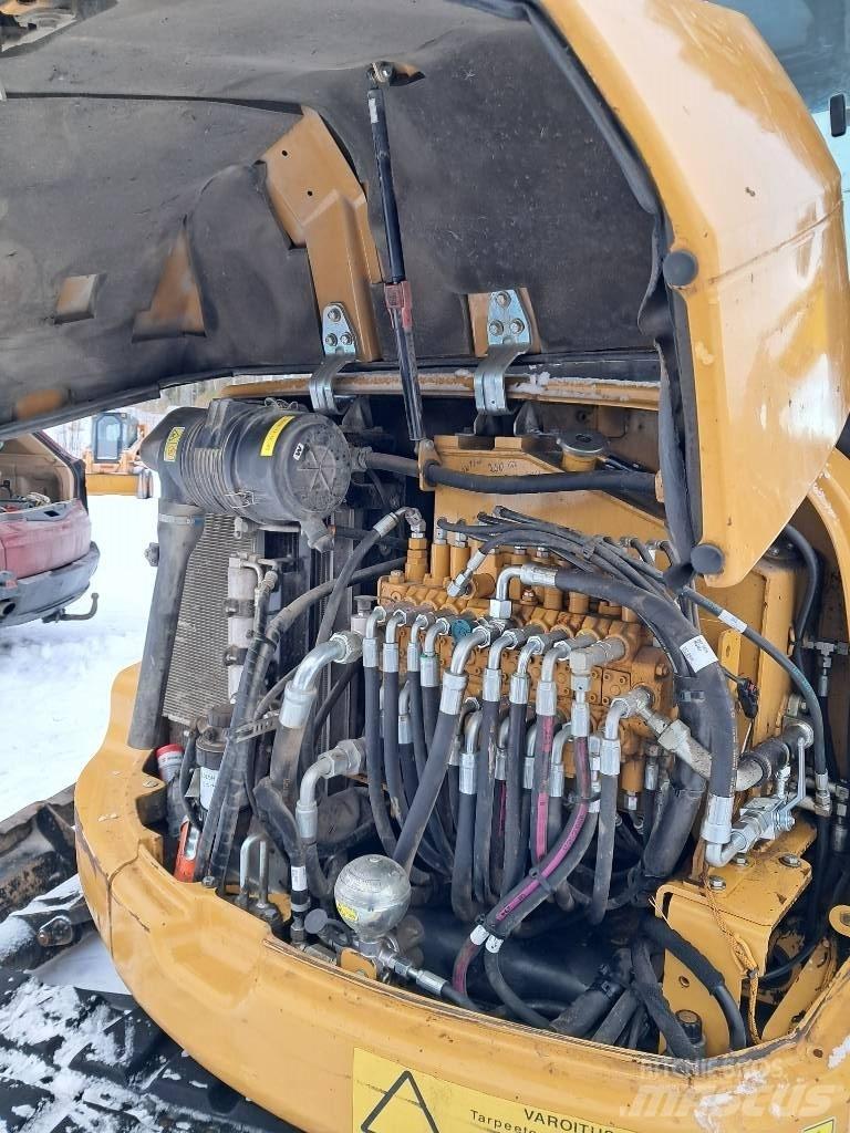 CAT 305 Mini Excavators <7t (Mini Diggers)