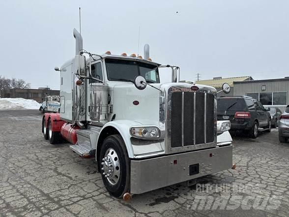 Peterbilt 389 Conventional Trucks / Tractor Trucks