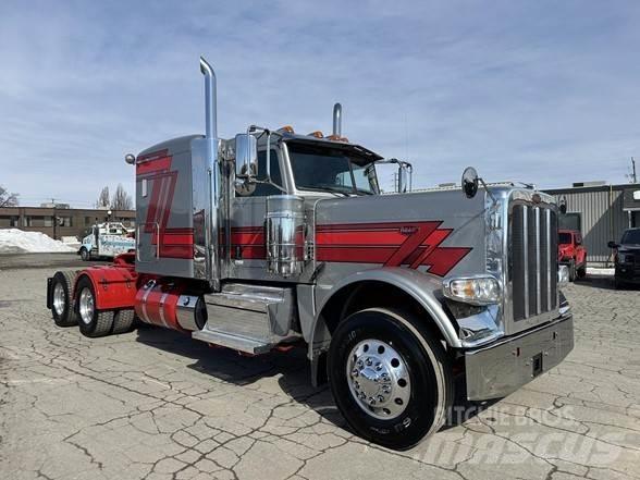 Peterbilt 389 Conventional Trucks / Tractor Trucks