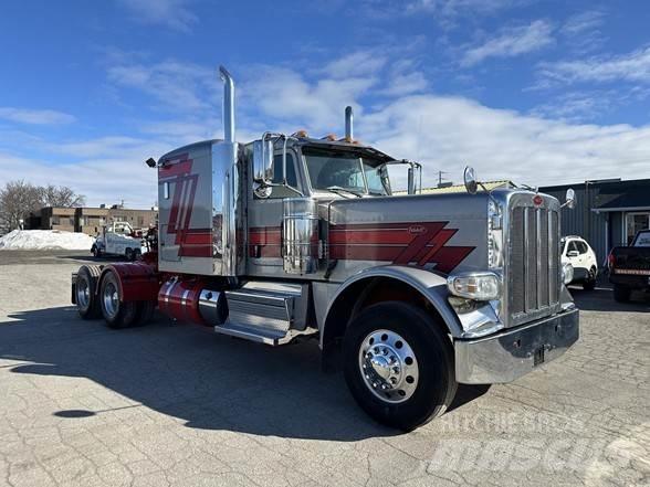 Peterbilt 389 Conventional Trucks / Tractor Trucks