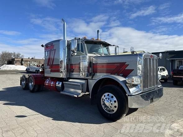 Peterbilt 389 Conventional Trucks / Tractor Trucks