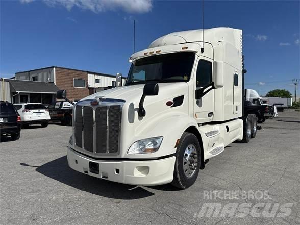 Peterbilt 579 Conventional Trucks / Tractor Trucks