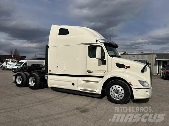 Peterbilt 579 Conventional Trucks / Tractor Trucks