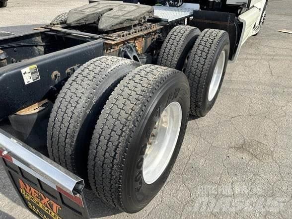 Peterbilt 579 Conventional Trucks / Tractor Trucks