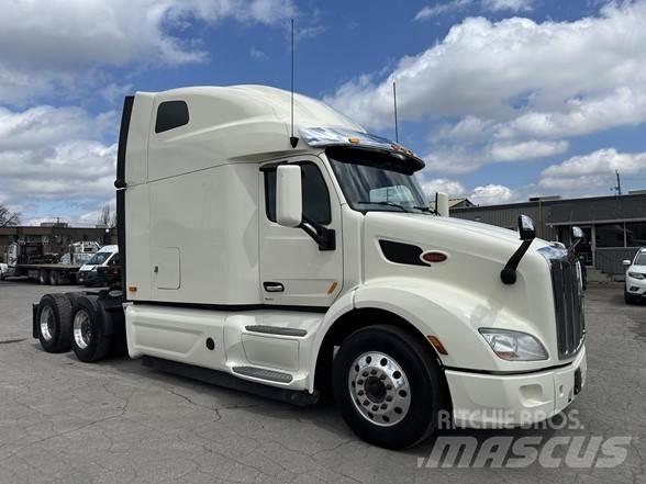 Peterbilt 579 Conventional Trucks / Tractor Trucks
