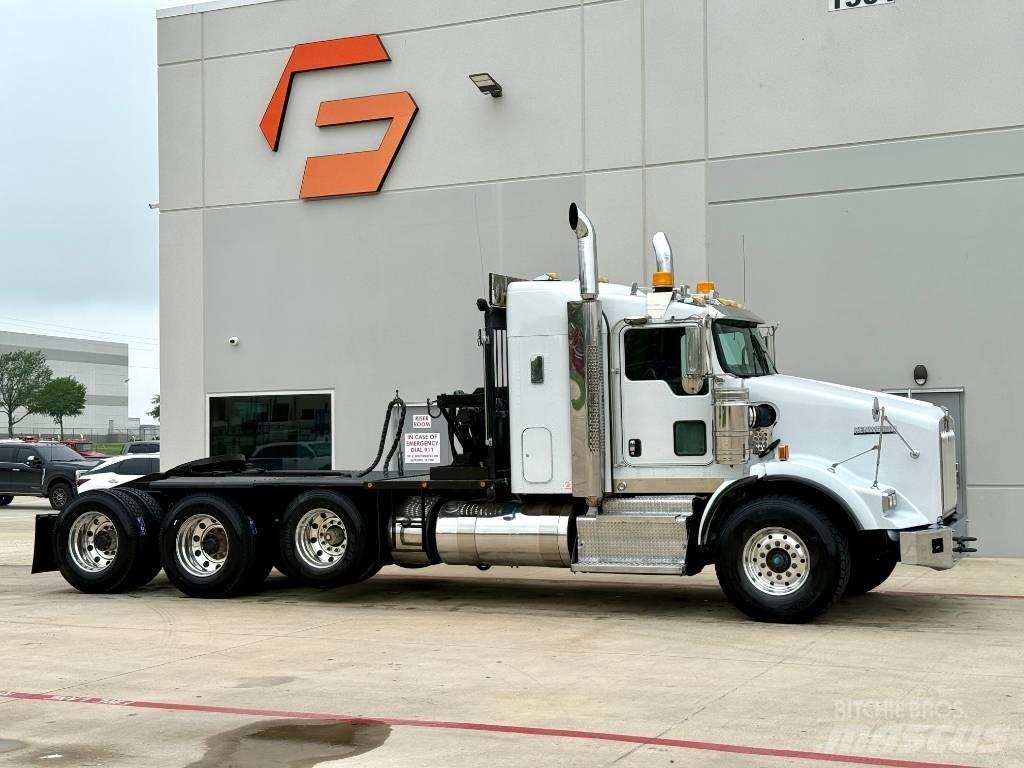 Kenworth T 800 Conventional Trucks / Tractor Trucks