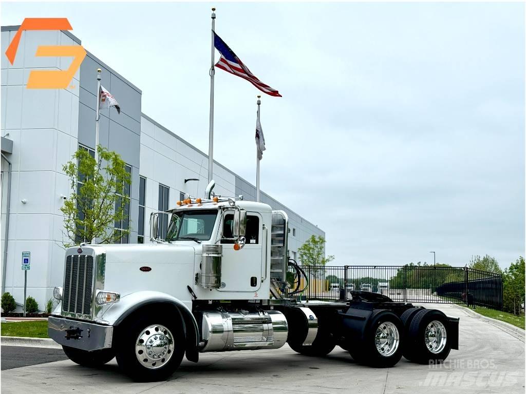 Peterbilt 389 Conventional Trucks / Tractor Trucks