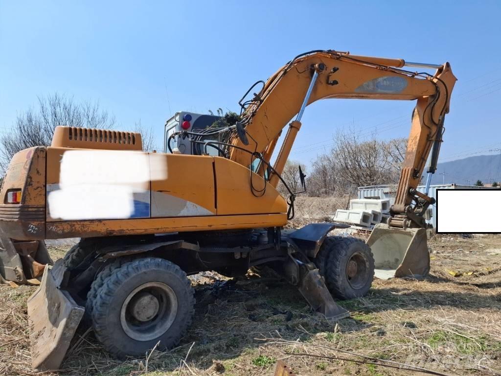 Samsung MX 202 W Wheeled Excavators
