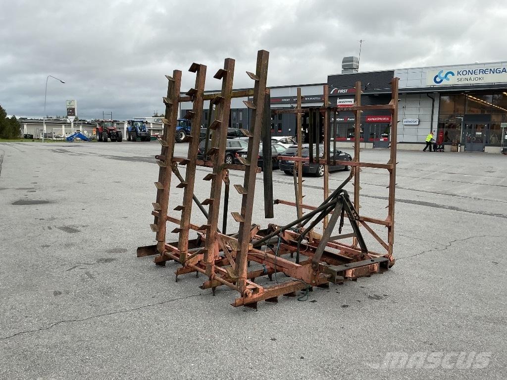 Metre tasausäes Field Drags