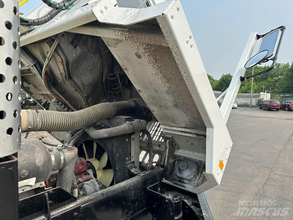 Ottawa 4x2 Off-Road Shunt Trucks