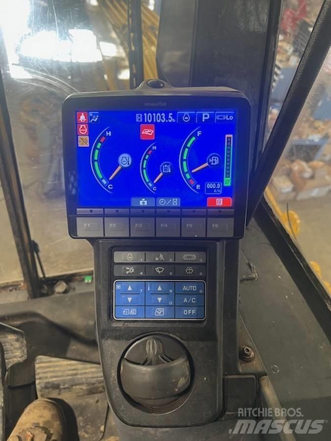 Komatsu PC210LL-10 Knuckleboom loaders