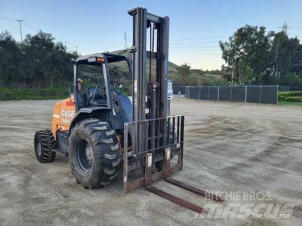 CASE 586H Rough Terrain Trucks