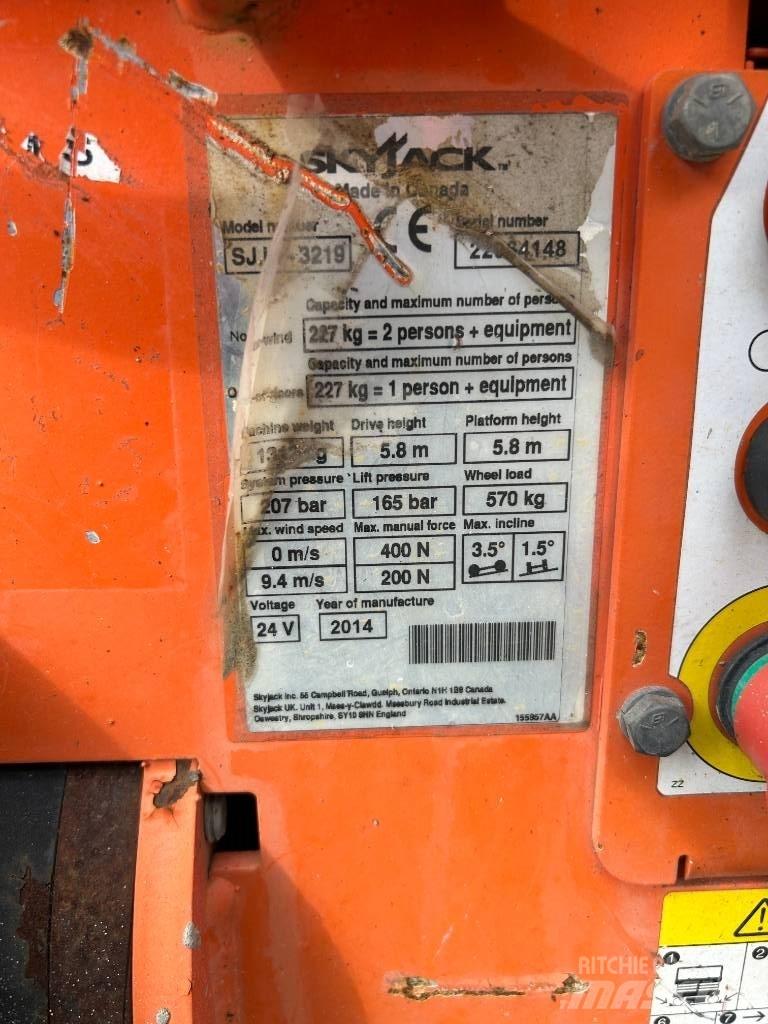 SkyJack SJ III 3219 Scissor Lifts