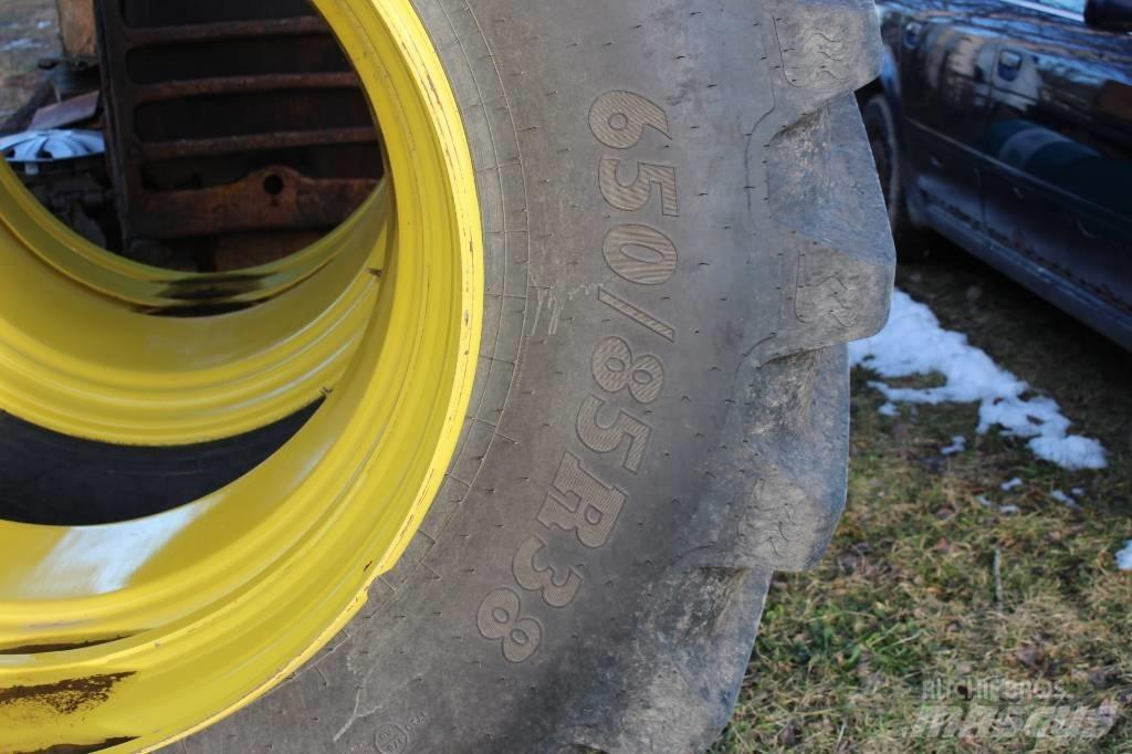 BKT Agrimaxfortis Tires, wheels and rims