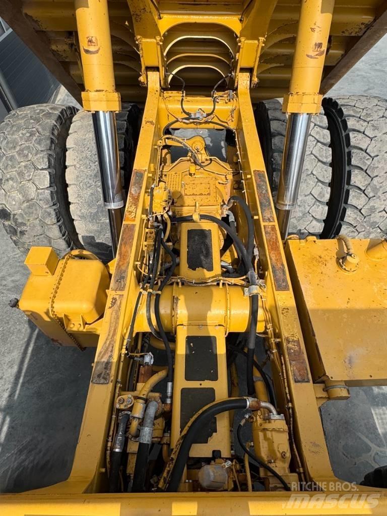 CAT 775 E Rigid dump trucks