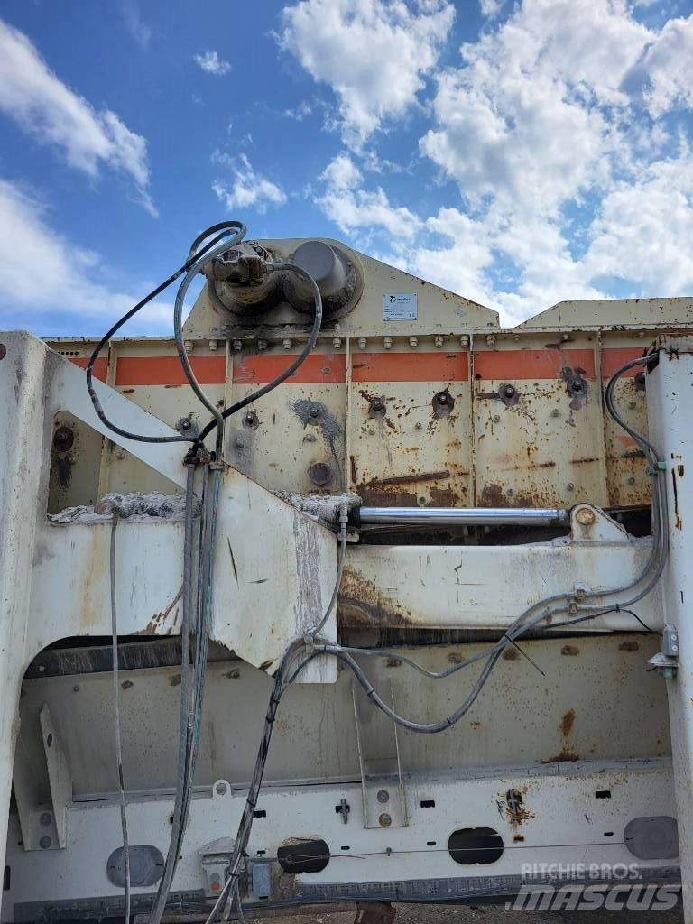 Metso LT 300 GPB Mobile crushers