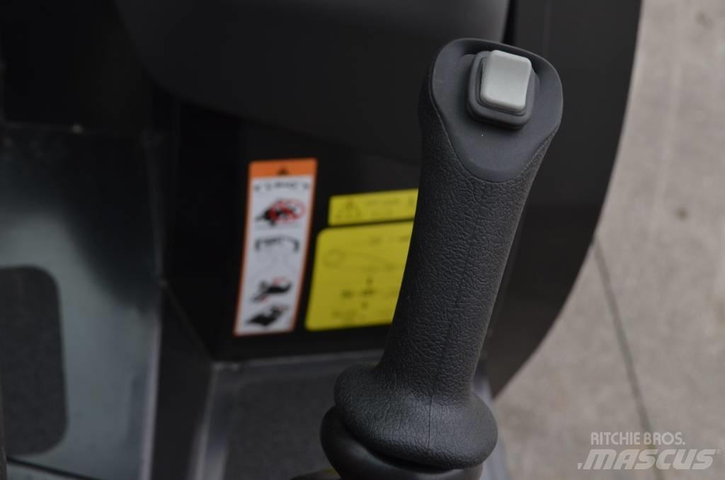 Manitou MC 25-4 Diesel Forklifts