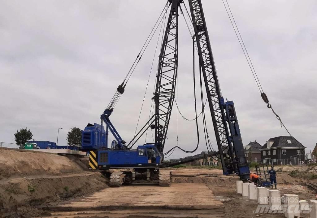 Hitachi KH300-3 PD Crawler Cranes
